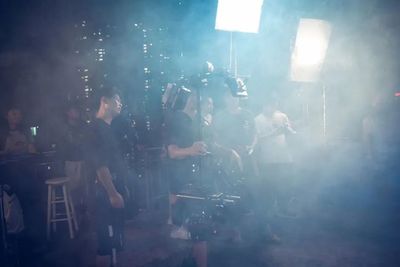 劇本創作、影視劇拍攝制作,作曲、編曲、錄音、混音,宣傳包裝推廣,這個團隊一站式搞定